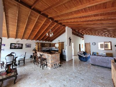 Casa de 4 alcobas en venta en La Cooperativa, Rionegro, 174 m² · foto 2 de 20