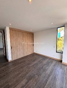 Casa de 3 alcobas en venta en Llanogrande, Rionegro, 250 m² · foto 9 de 11
