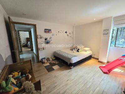 Apartamento en venta en El Poblado, Medellín · foto 6 de 15