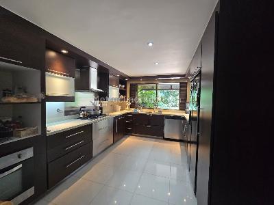 Apartamento en venta en El Poblado, Medellín · foto 9 de 15