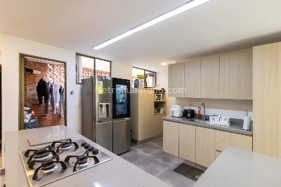 Casa de 4 alcobas en venta en El Poblado, Medellín, 280 m² · foto 6 de 20