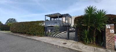 Casa de 3 alcobas en venta en Llano Grande, Rionegro, 360 m² · foto 2 de 20