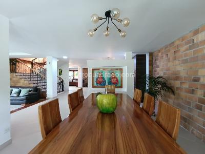 Casa de 3 alcobas en venta en La Doctora, Sabaneta, 323 m² · foto 5 de 18