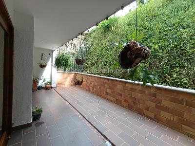 Casa de 3 alcobas en venta en La Doctora, Sabaneta, 323 m² · foto 11 de 18