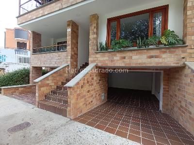 Casa de 3 alcobas en venta en La Doctora, Sabaneta, 323 m² · foto 17 de 18