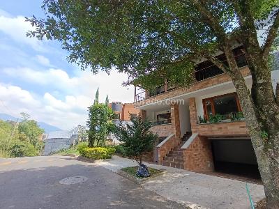 Casa de 3 alcobas en venta en La Doctora, Sabaneta, 323 m² · foto 18 de 18