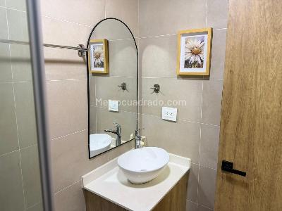 Apartaestudio en venta en La Castellana, Medellín, 37 m² · foto 3 de 10