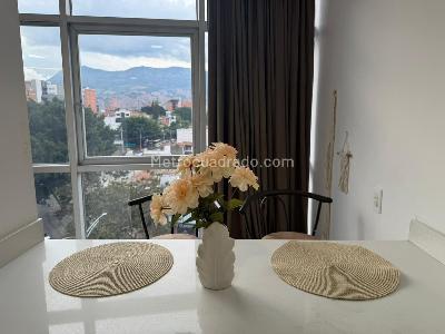 Apartaestudio en venta en La Castellana, Medellín, 37 m² · foto 8 de 10