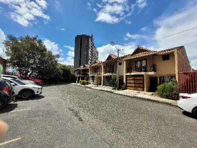 Casa de 3 alcobas en venta en San Antonio, Rionegro, 162 m² · foto 3 de 20