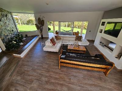 Casa de 4 alcobas en venta en Santa Elena, Medellín, 320 m² · foto 19 de 20
