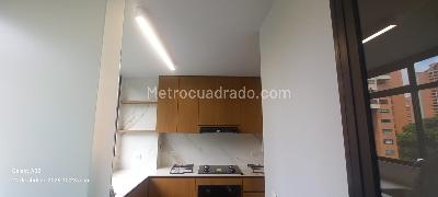 Apartamento de 3 alcobas en venta en El Poblado, Medellín, 219 m² · foto 3 de 20