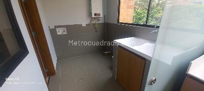 Apartamento de 3 alcobas en venta en El Poblado, Medellín, 219 m² · foto 8 de 20