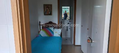 Apartamento de 3 alcobas en venta en El Poblado, Medellín, 219 m² · foto 18 de 20
