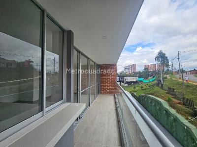Apartamento de 3 alcobas en venta en Ojo De Agua, Rionegro, 97 m² · foto 2 de 16