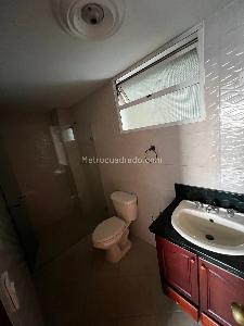 Apartamento de 5 alcobas en venta en Laureles Santa Teresita, Medellín, 280 m² · foto 9 de 20