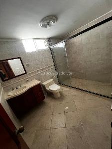 Apartamento de 5 alcobas en venta en Laureles Santa Teresita, Medellín, 280 m² · foto 17 de 20