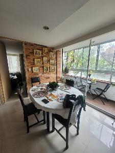Apartamento de 3 alcobas en venta en Laureles, Medellín, 110 m² · foto 12 de 20