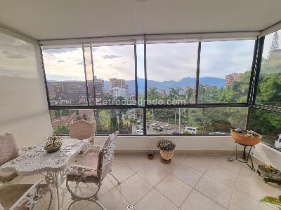 Apartamento de 3 alcobas en venta en Los Balsos, Medellín, 202 m² · foto 4 de 18
