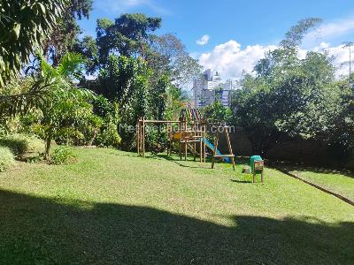 Apartamento de 3 alcobas en venta en Los Balsos, Medellín, 202 m² · foto 17 de 18