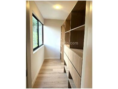 Apartamento de 4 alcobas en venta en El Poblado, Medellín, 192 m² · foto 5 de 6