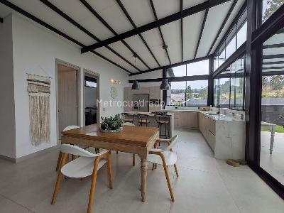 Casa de 3 alcobas en venta en Alto Del Escobero, Envigado, 260 m² · foto 12 de 20