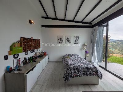 Casa de 3 alcobas en venta en Alto Del Escobero, Envigado, 260 m² · foto 8 de 20