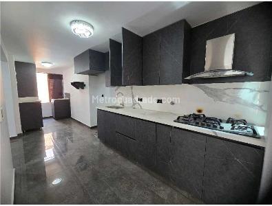 Apartamento en venta en Laureles, Medellín · foto 3 de 20