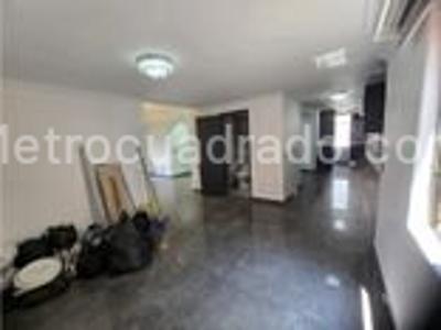 Apartamento en venta en Laureles, Medellín · foto 4 de 20