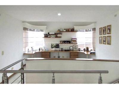 Casa de 4 alcobas en venta en Aves Maria, Sabaneta, 300 m² · foto 8 de 14