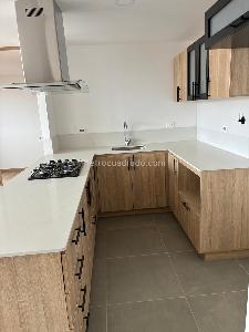 Apartamento de 3 alcobas en venta en Llanogrande, Rionegro, 71 m² · foto 2 de 16