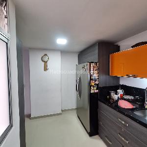 Apartamento de 3 alcobas en venta en Sabaneta, Sabaneta, 112 m² · foto 3 de 17