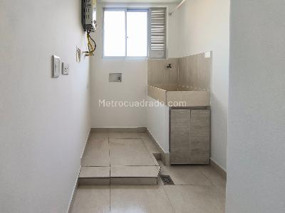Apartamento de 3 alcobas en venta en Sabaneta, Sabaneta, 81 m² · foto 6 de 14