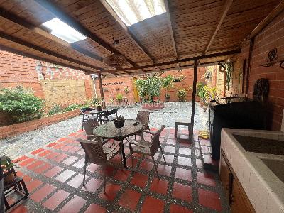 Casa de 5 alcobas en venta en Santa Monica, Medellín, 130 m² · foto 16 de 20