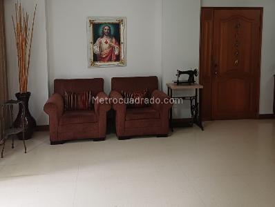 Apartamento de 3 alcobas en venta en Laureles, Medellín, 176 m² · foto 2 de 20