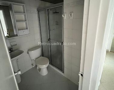 Apartamento de 4 alcobas en venta en La Castellana, Medellín, 117 m² · foto 9 de 14