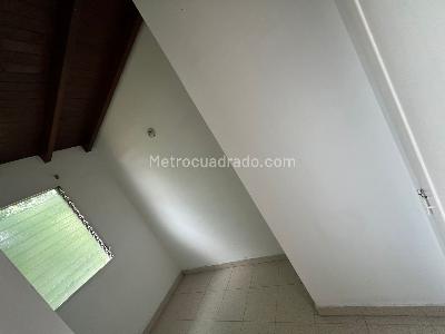 Apartamento de 4 alcobas en venta en La Castellana, Medellín, 117 m² · foto 12 de 14