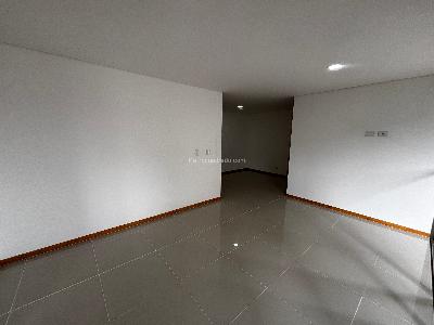 Apartamento de 3 alcobas en venta en Loma De San Jose, Sabaneta, 104 m² · foto 3 de 16