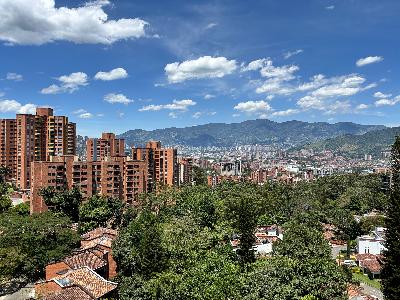 Apartamento en venta en El Poblado, Medellín · foto 3 de 20