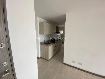Apartamento de 3 alcobas en venta en Parte Baja, Medellín, 77 m² · foto 3 de 13