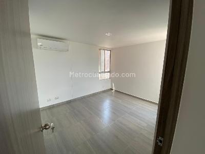 Apartamento de 3 alcobas en venta en Parte Baja, Medellín, 77 m² · foto 11 de 13