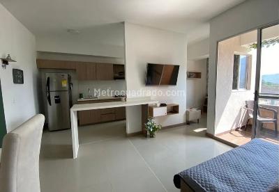 Apartamento de 3 alcobas en venta en La Navarra, Bello, 69 m² · foto 3 de 14