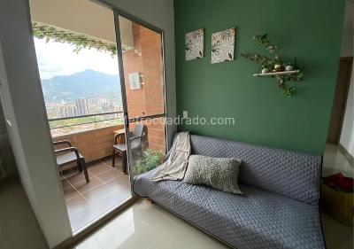 Apartamento de 3 alcobas en venta en La Navarra, Bello, 69 m² · foto 7 de 14