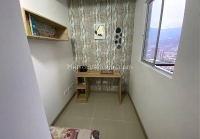 Apartamento de 3 alcobas en venta en La Navarra, Bello, 69 m² · foto 11 de 14