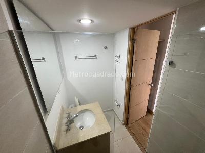 Apartamento de 3 alcobas en venta en Fontidueño, Bello, 62 m² · foto 10 de 11