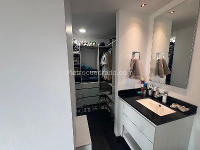 Apartamento en venta en Castropol, Medellín · foto 15 de 17