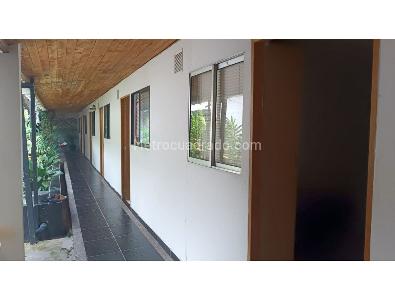 Casa de 5 alcobas en venta en San Joaquin, Medellín, 327 m² · foto 3 de 20