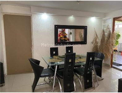 Casa de 5 alcobas en venta en San Joaquin, Medellín, 327 m² · foto 5 de 20