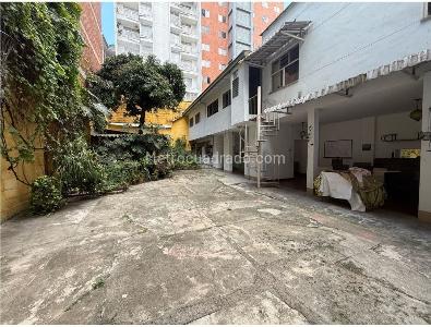 Casa de 5 alcobas en venta en San Joaquin, Medellín, 302 m² · foto 2 de 15