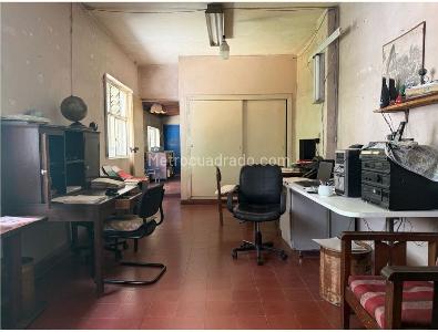 Casa de 5 alcobas en venta en San Joaquin, Medellín, 302 m² · foto 3 de 15