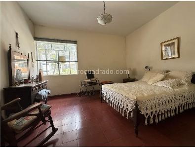 Casa de 5 alcobas en venta en San Joaquin, Medellín, 302 m² · foto 5 de 15